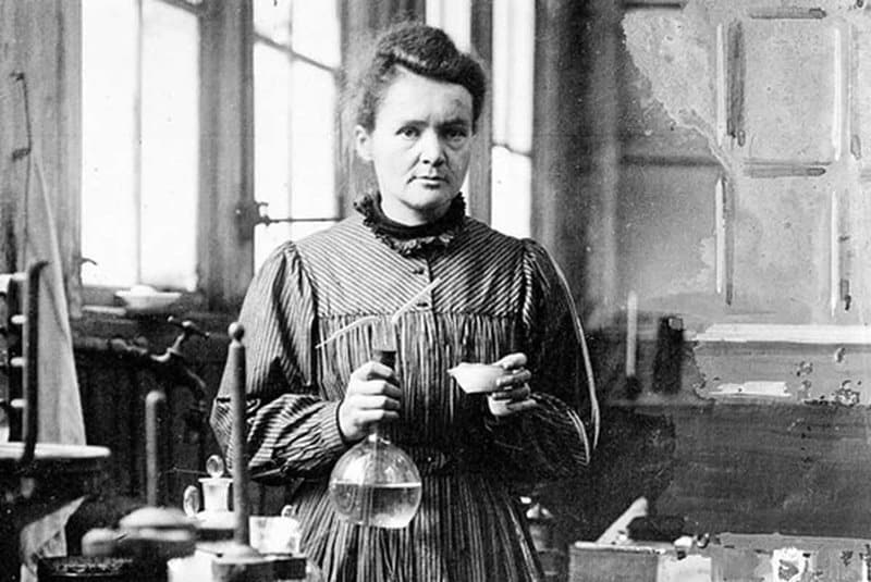 Marie Curie - Mujer más importante de la historia
